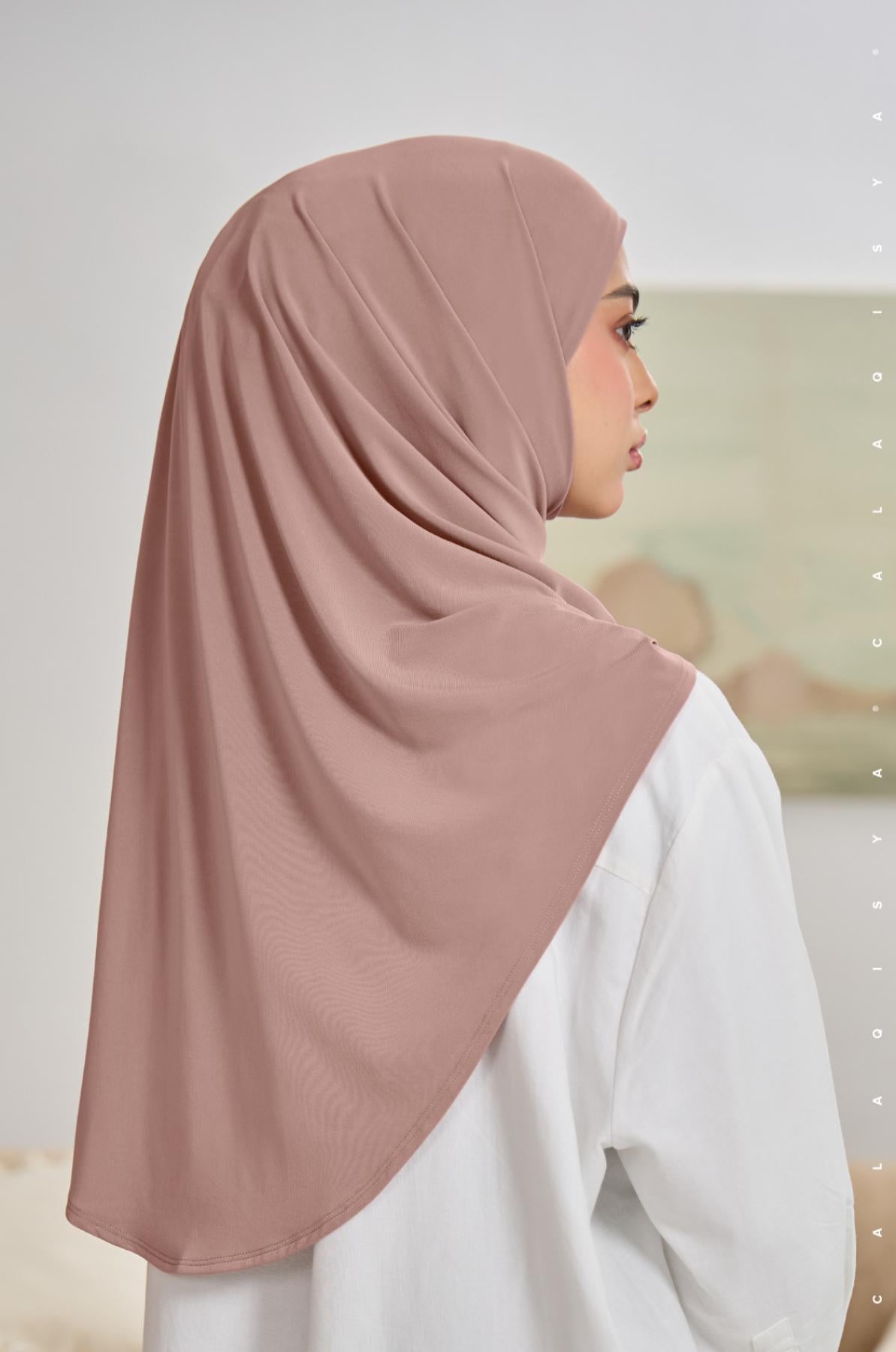 nura-tieback-underchin-in-misty-rose-02-20240710175004