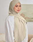 nura-tieback-underchin-in-white-asparagus-01-20240710174504