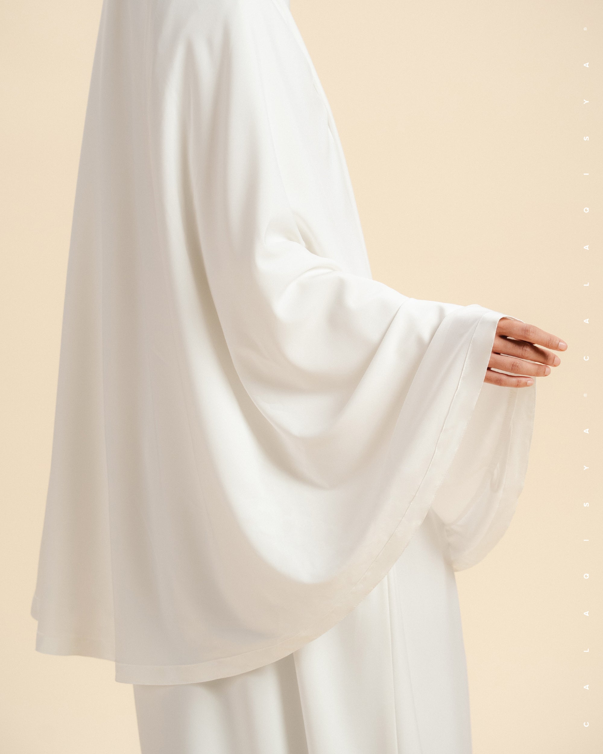 SERENE PRAYER VEIL IN OFF WHITE (FULLY LINED)
