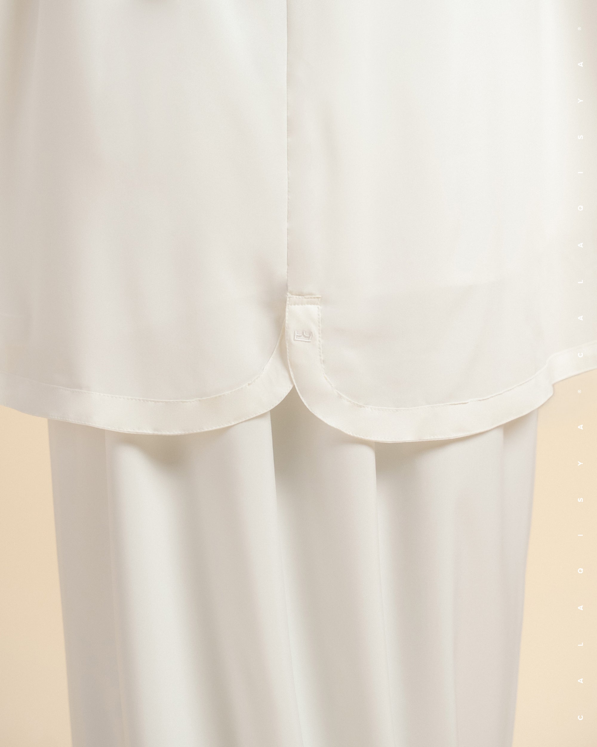 SERENE PRAYER VEIL IN OFF WHITE (FULLY LINED)