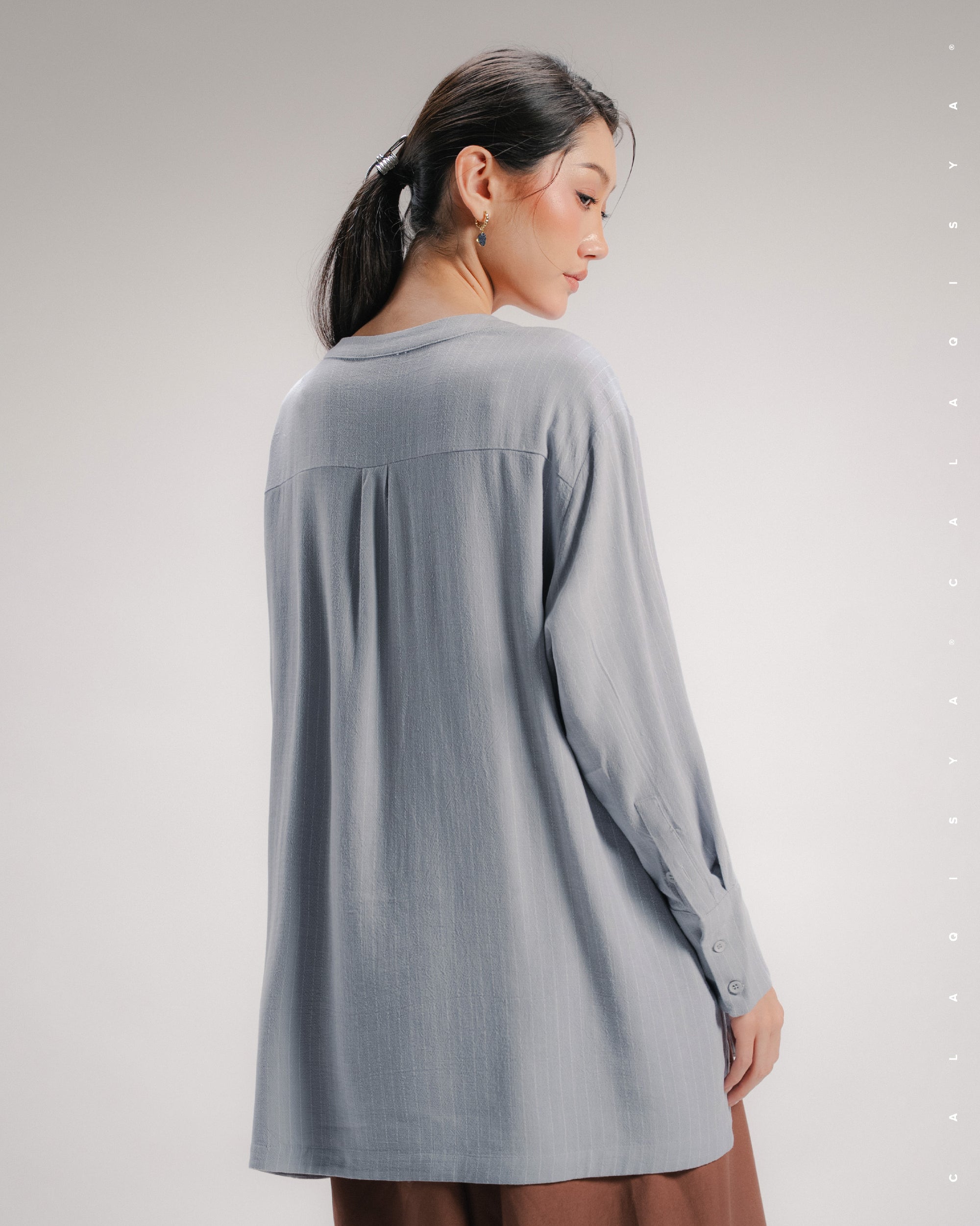 EVERYDAY STRIPE SHIRT IN OYSTER MUSHROOM