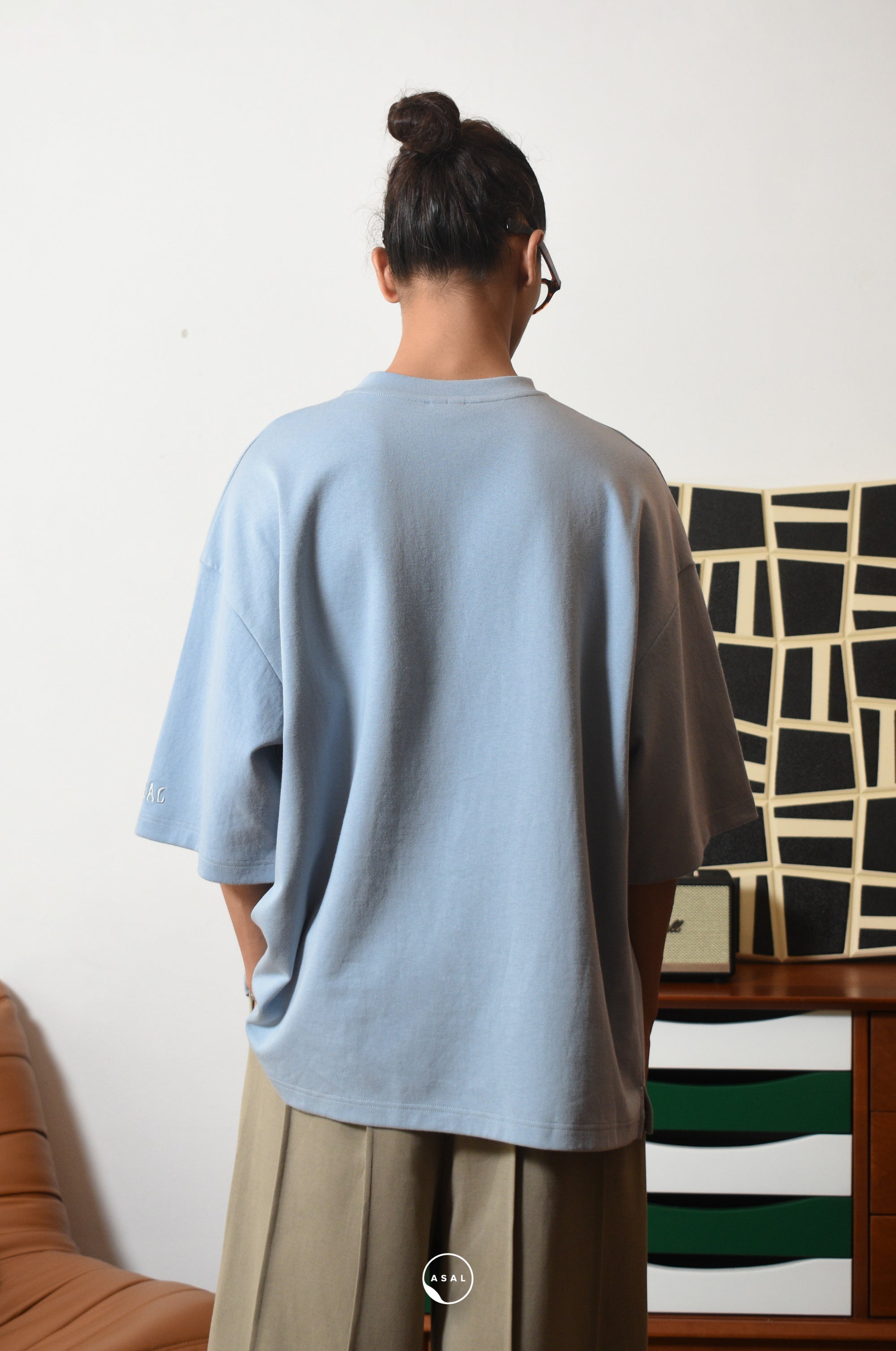 LEOS OVERSIZED T-SHIRT (MED)