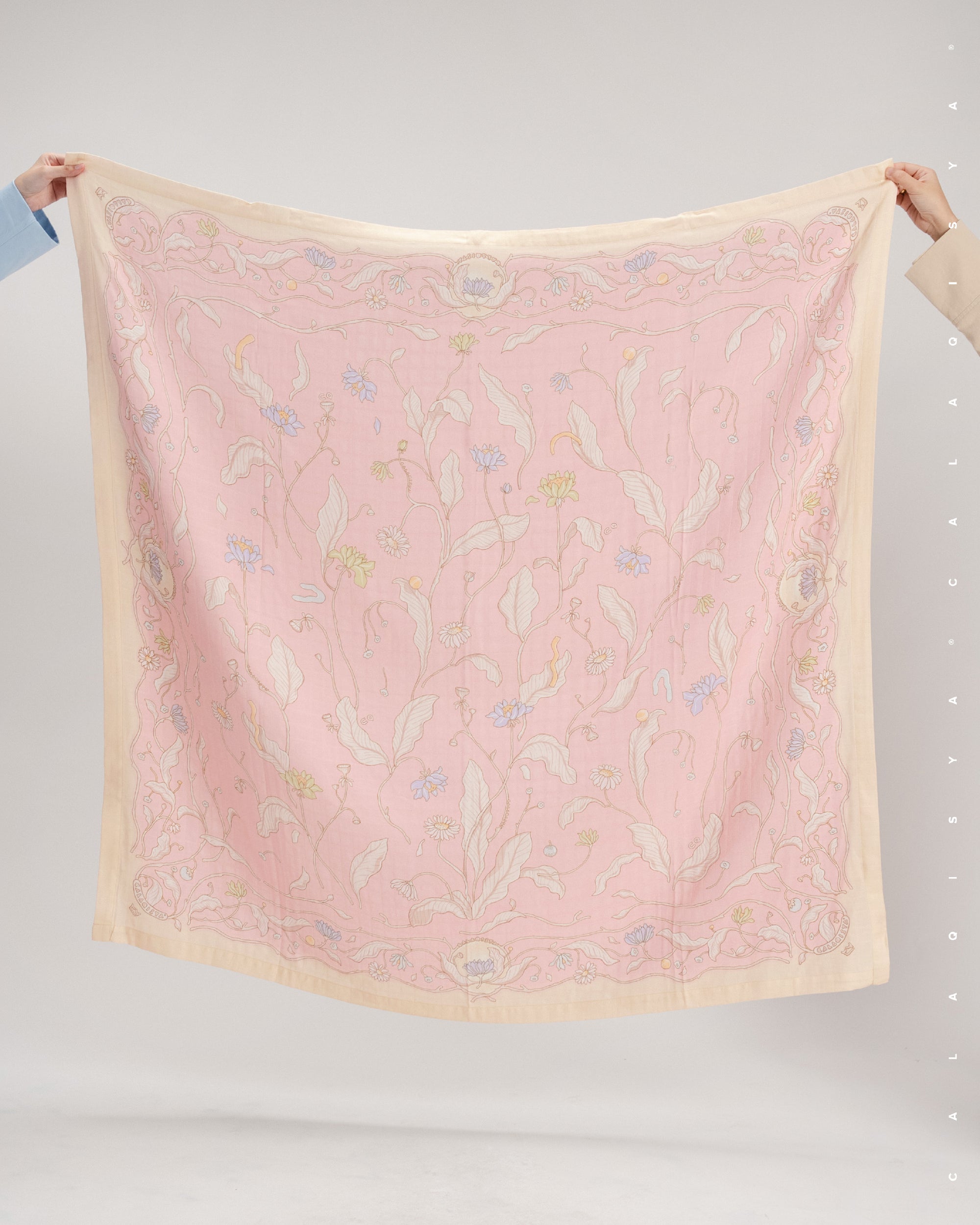BONNIE SWADDLE CLASSIC IN PEONY