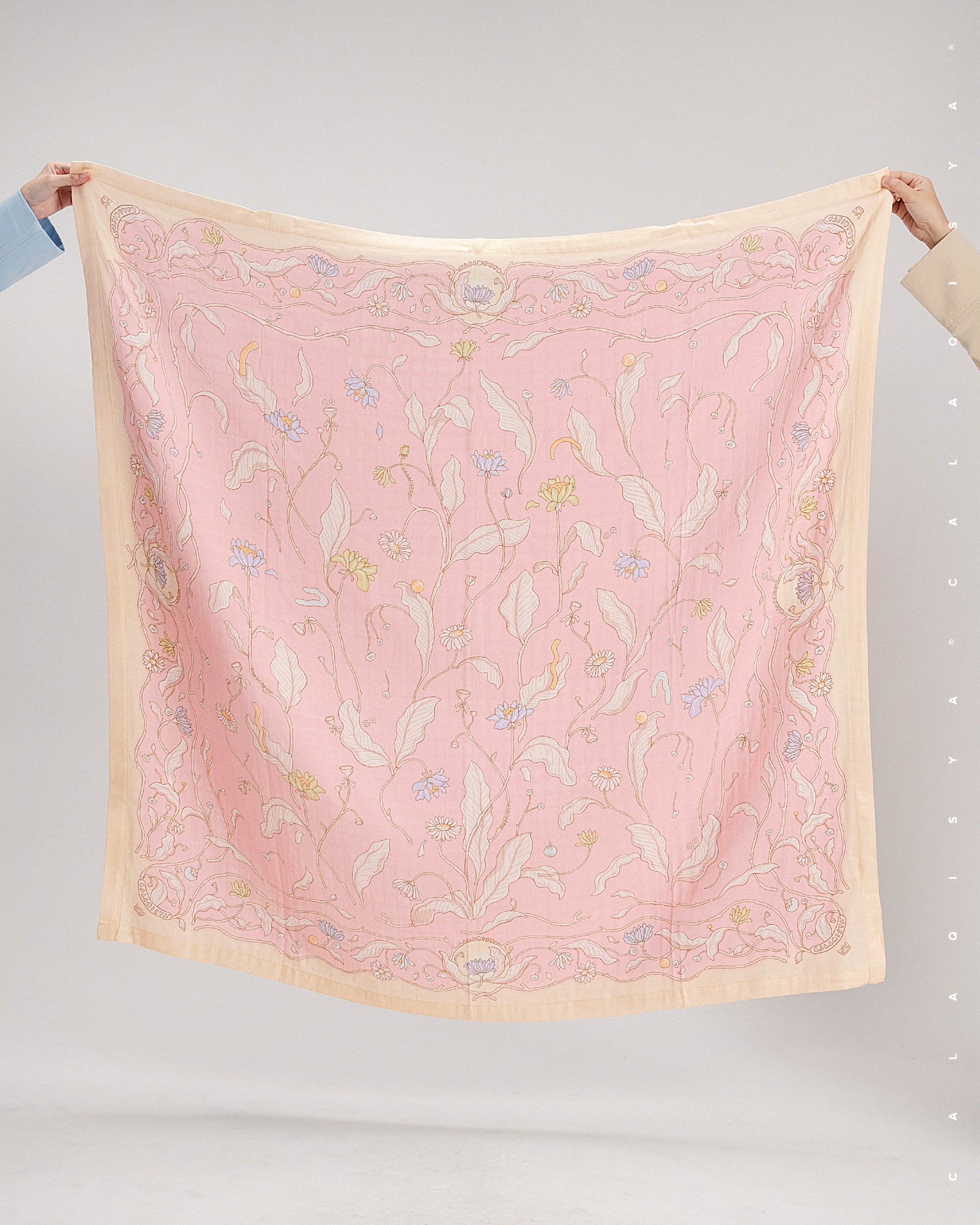 BONNIE SWADDLE CLASSIC IN PEONY