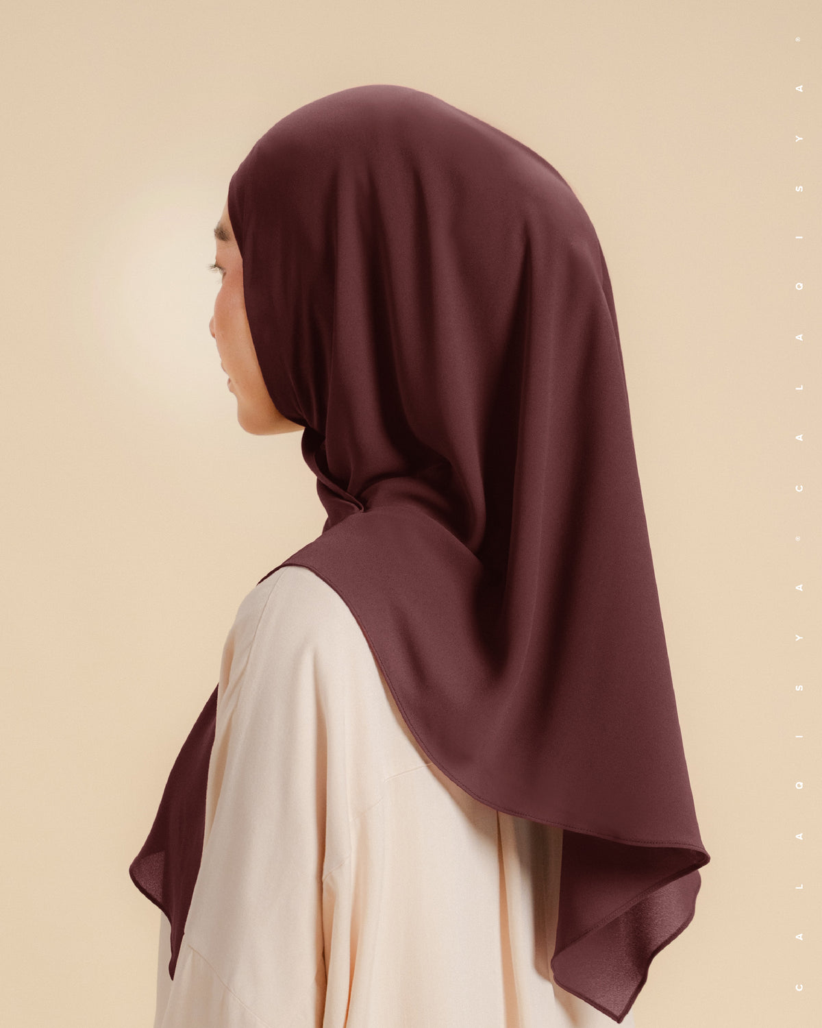 DANIAH TIE BACK UNDERCHIN (TRIANGLE) IN PORT