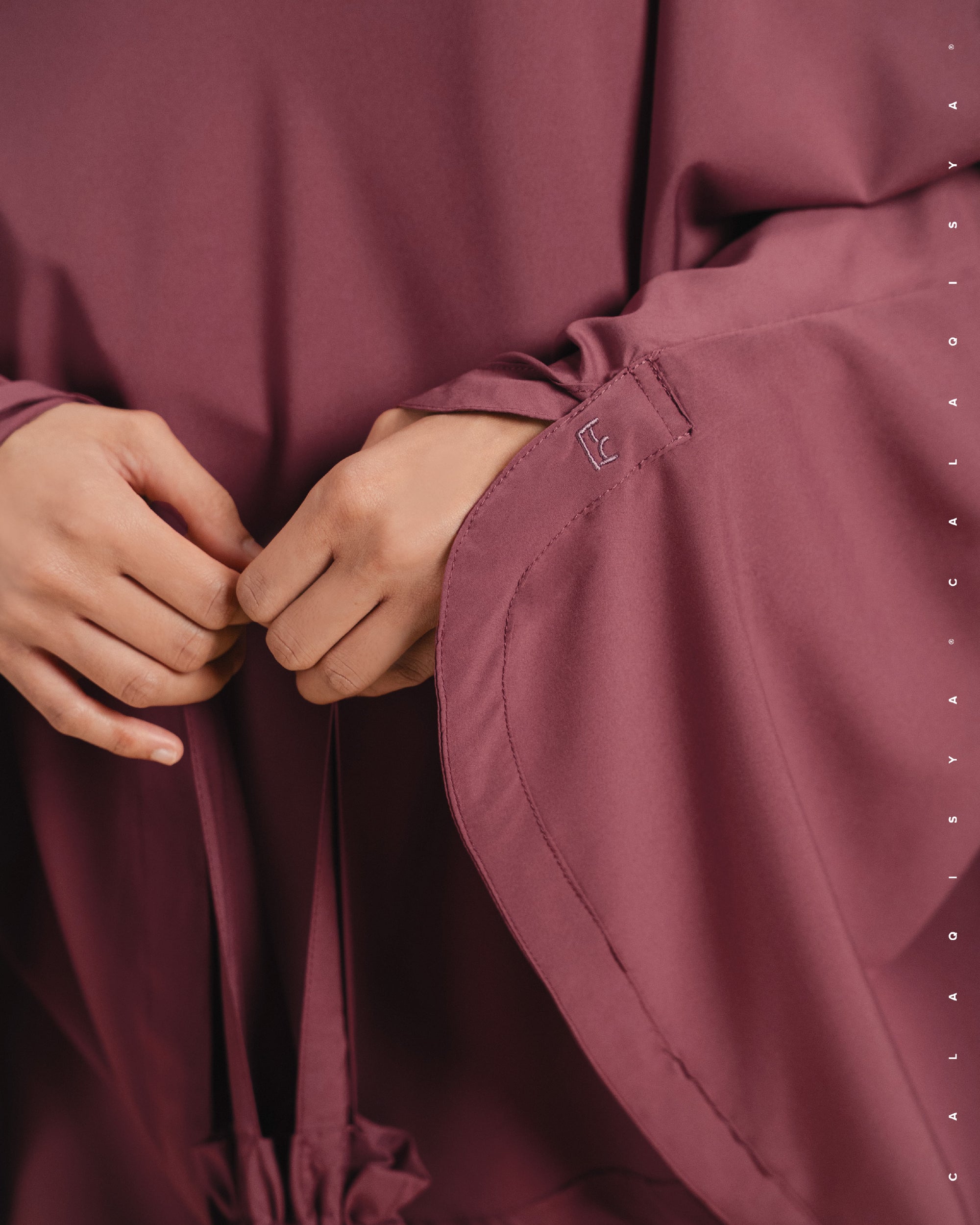 SERENE PRAYER VEIL IN PORT
