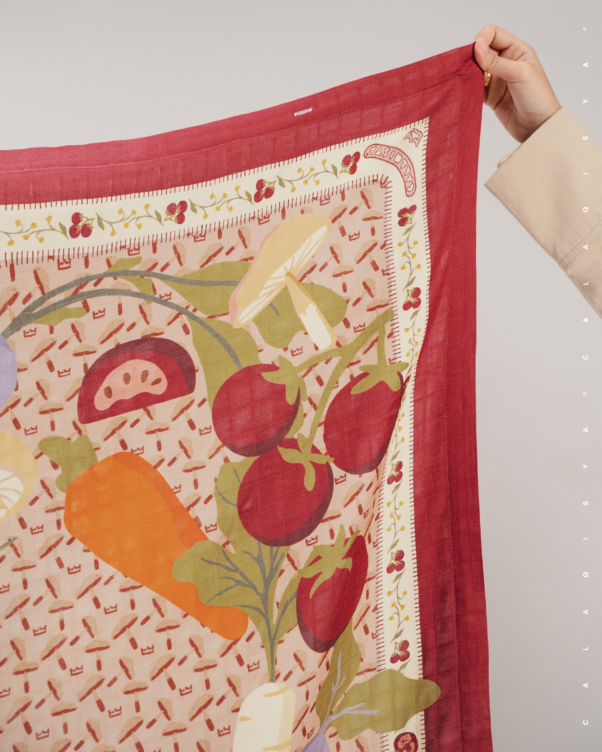 UNEARTHLY DIARIES BONNIE SWADDLE CLASSIC IN PORT ROYALE
