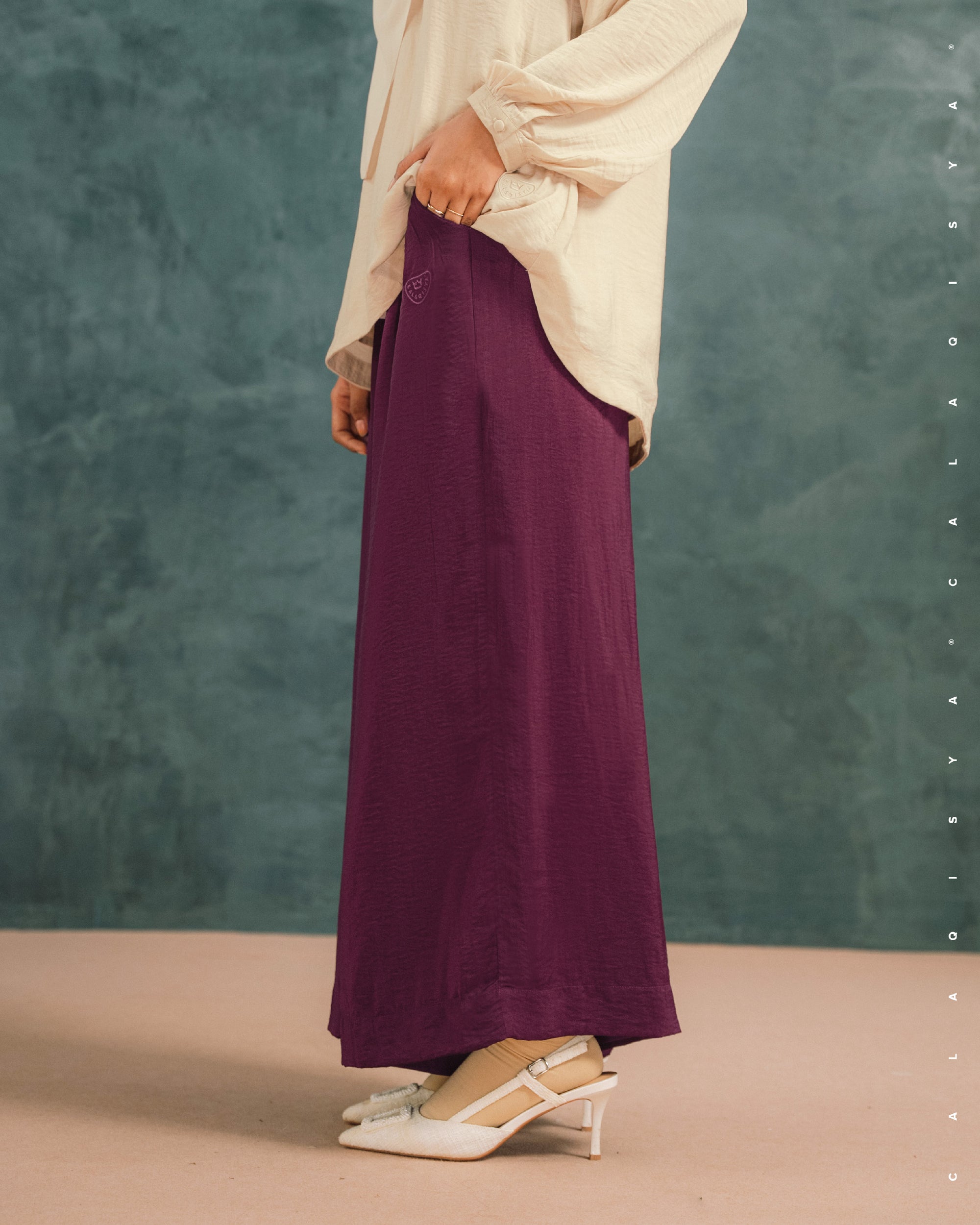 LAUREL WIDE PANTS IN PORT ROYALE