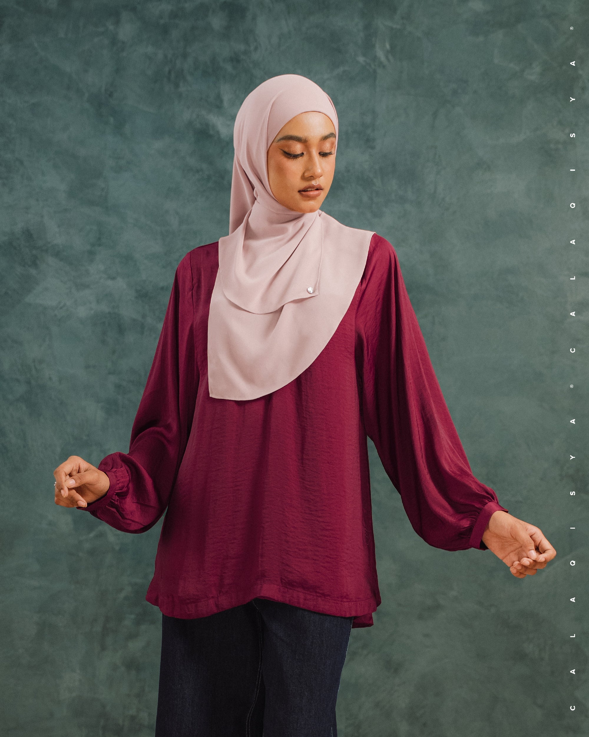 LAUREL BALLOON SLEEVE TOP IN RASPBERRY RADIANCE