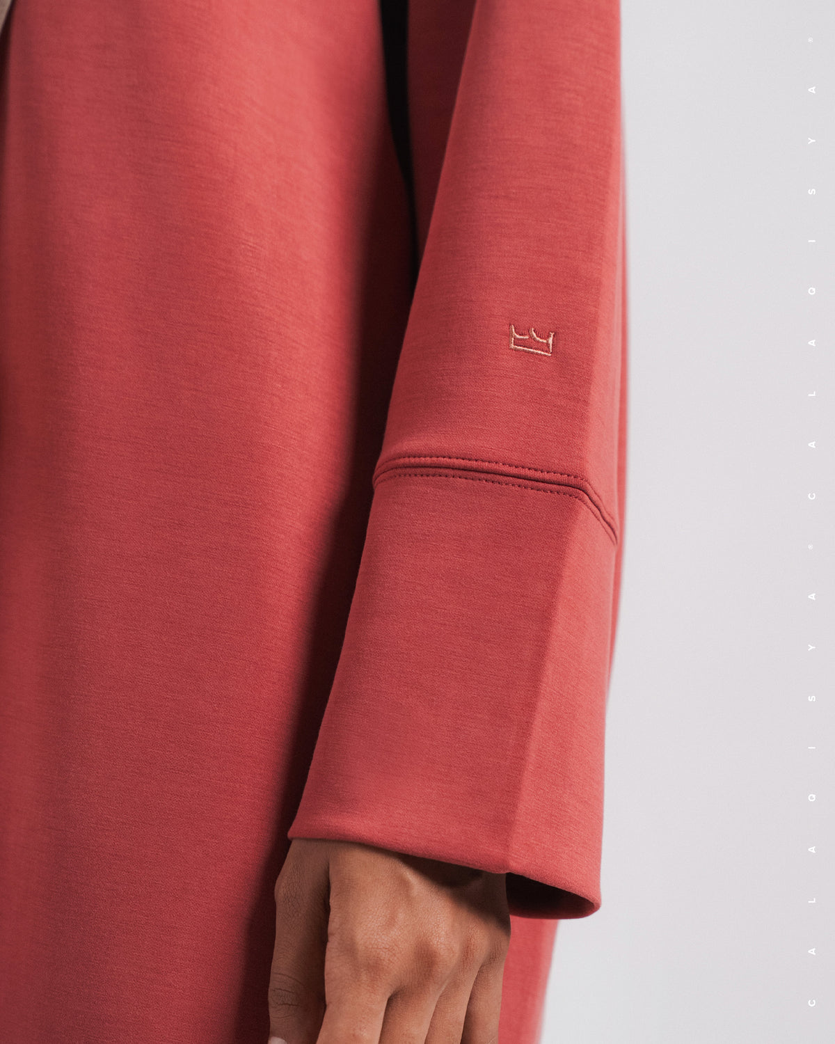 RUSH LONG TOP IN RED PEAR