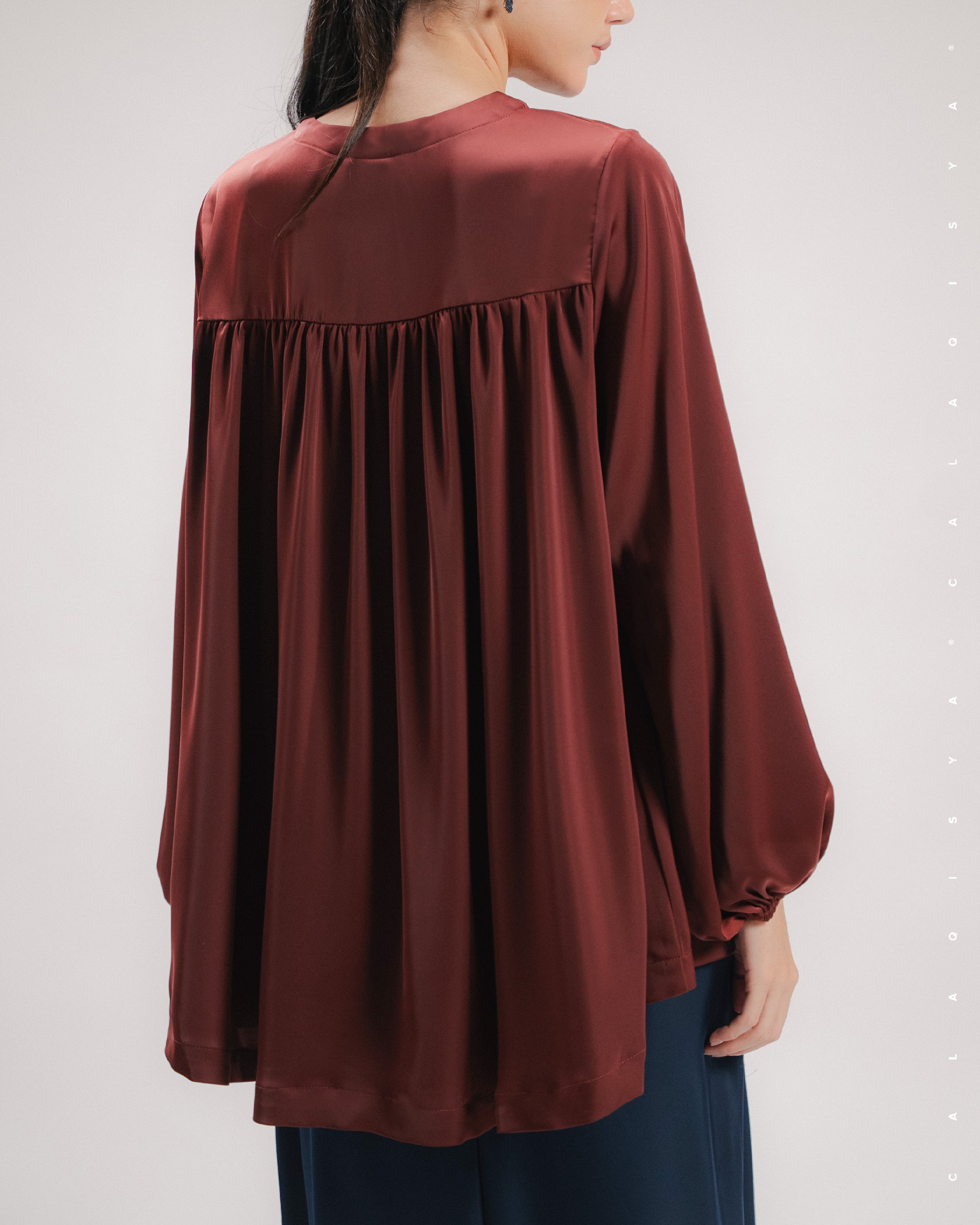 KATE TOP 2.0 IN RED MAHOGANY