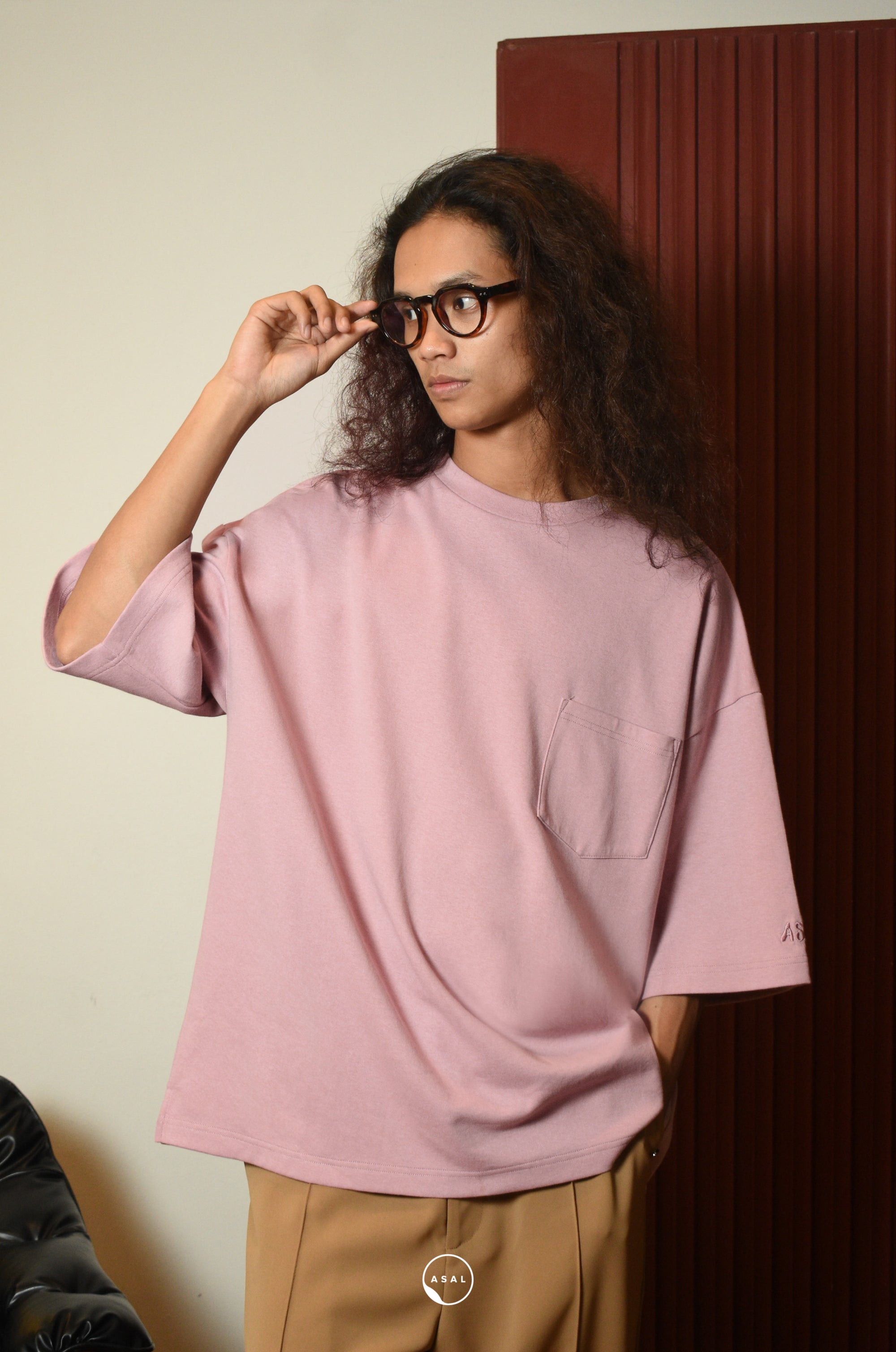 LEOS OVERSIZED T-SHIRT (MED)