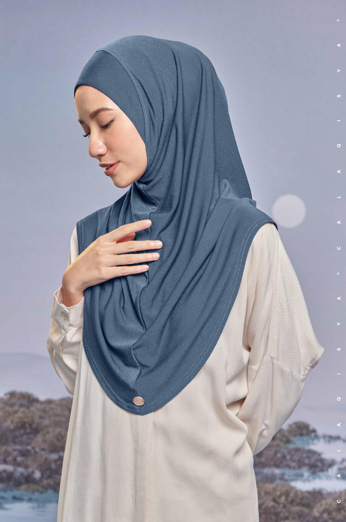 safa-instant-in-dark-denim-03-20230810174607