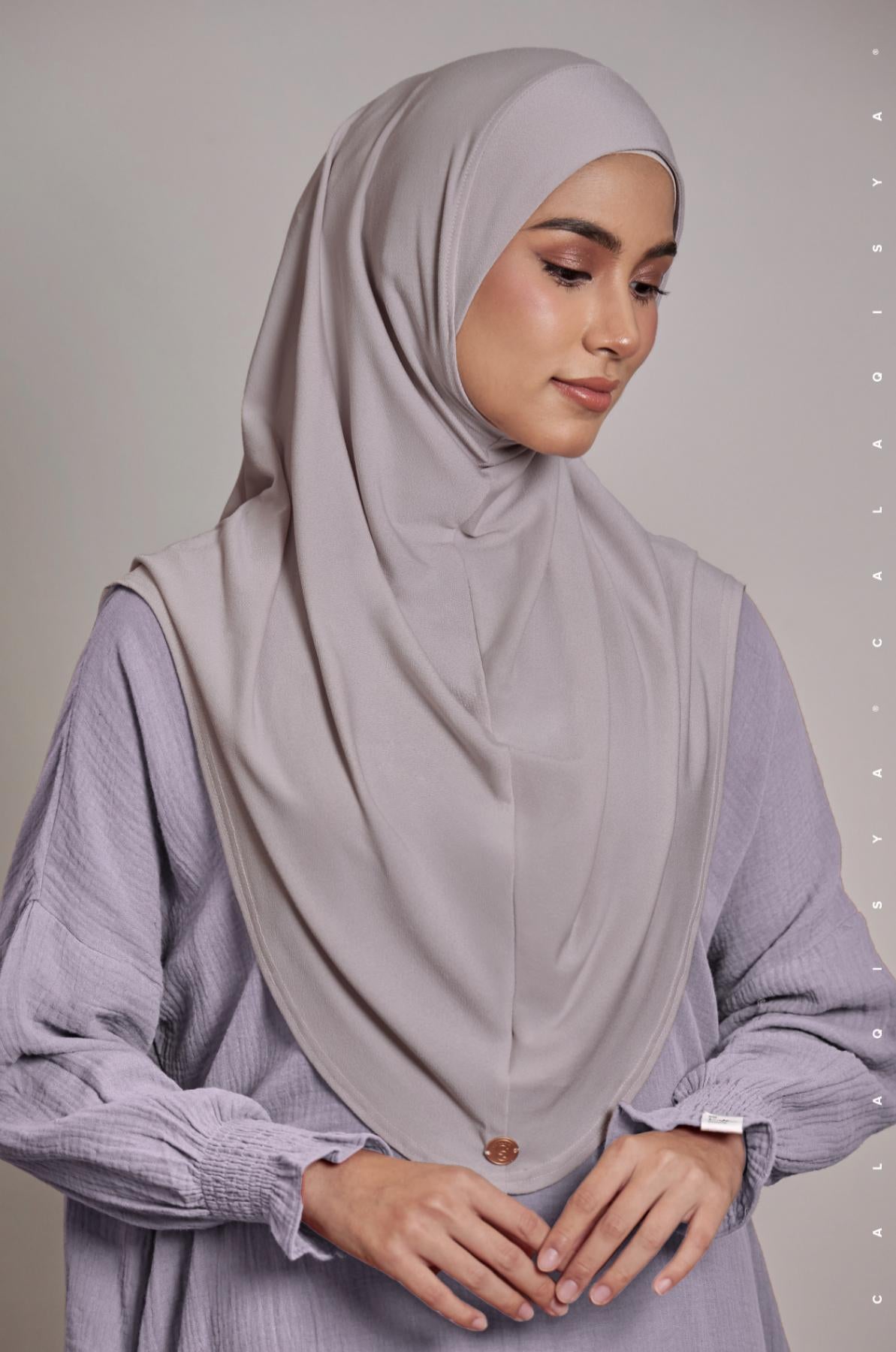 safa-instant-in-gull-grey-01-20240516122451