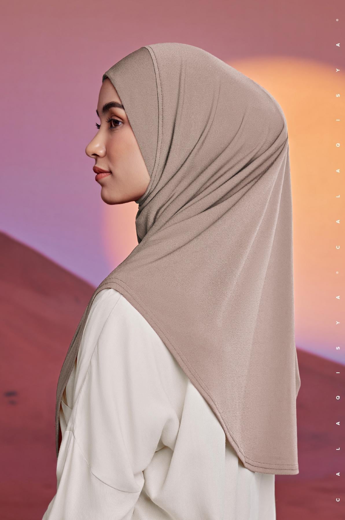 safa-instant-in-light-taupe-03-20230111164300