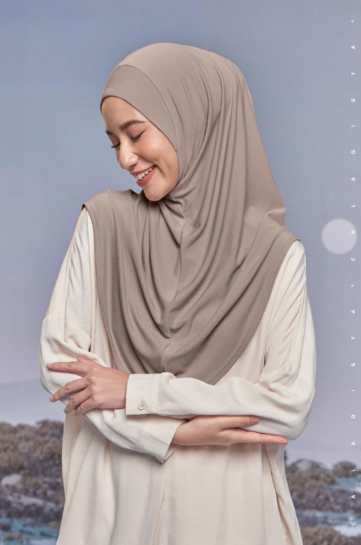 safa-instant-in-light-taupe-03-20230810172521