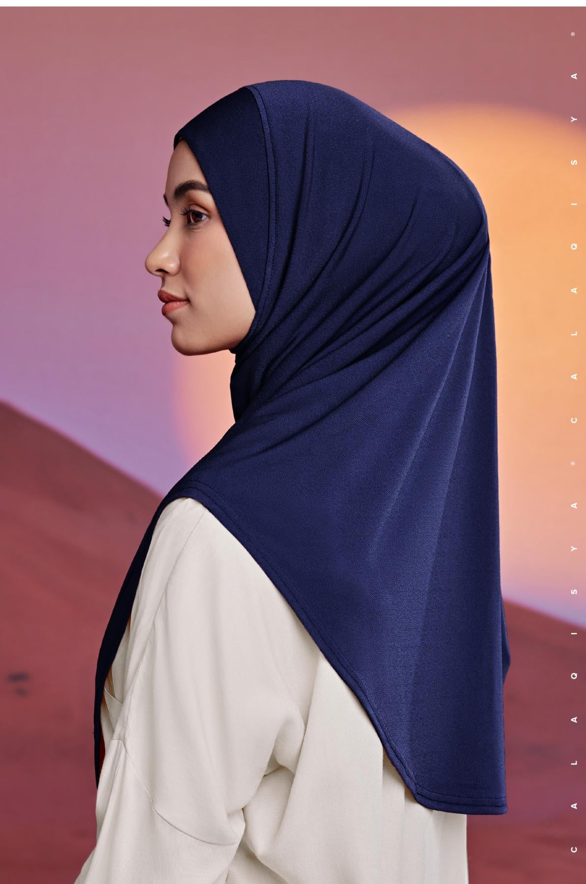 safa-instant-in-navy-blue-03-20230111171441