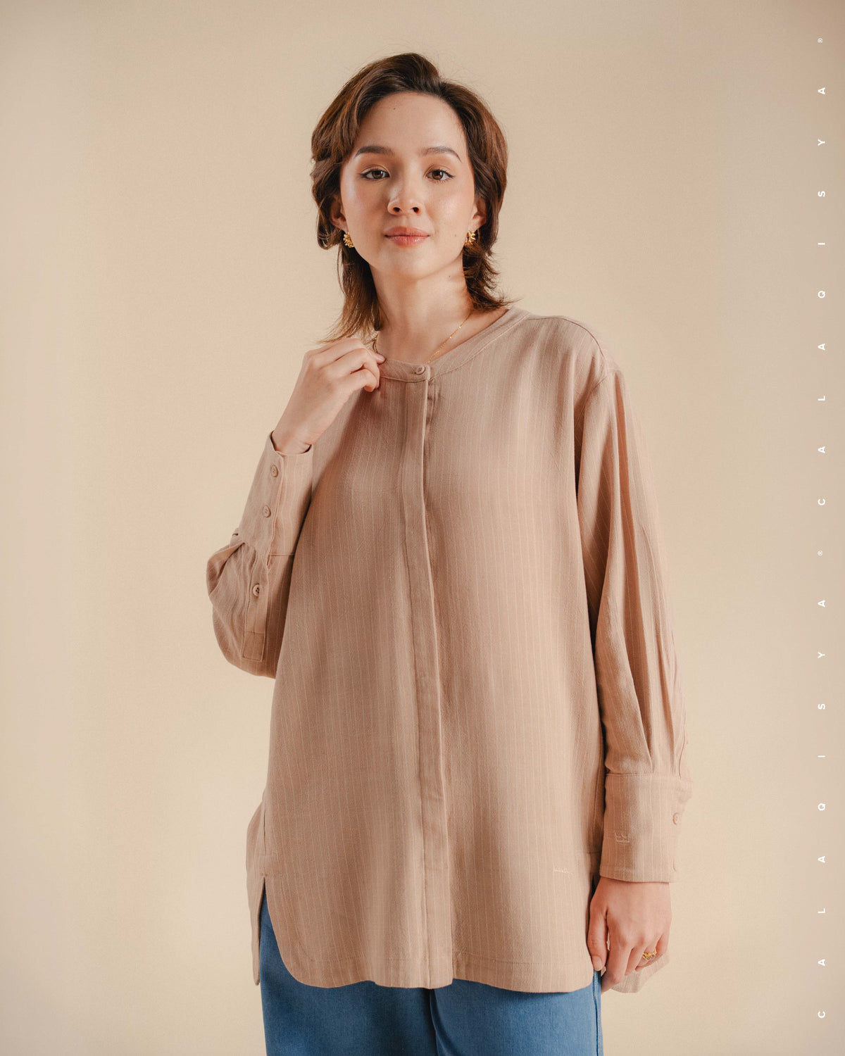 EVERYDAY STRIPE SHIRT IN SAND