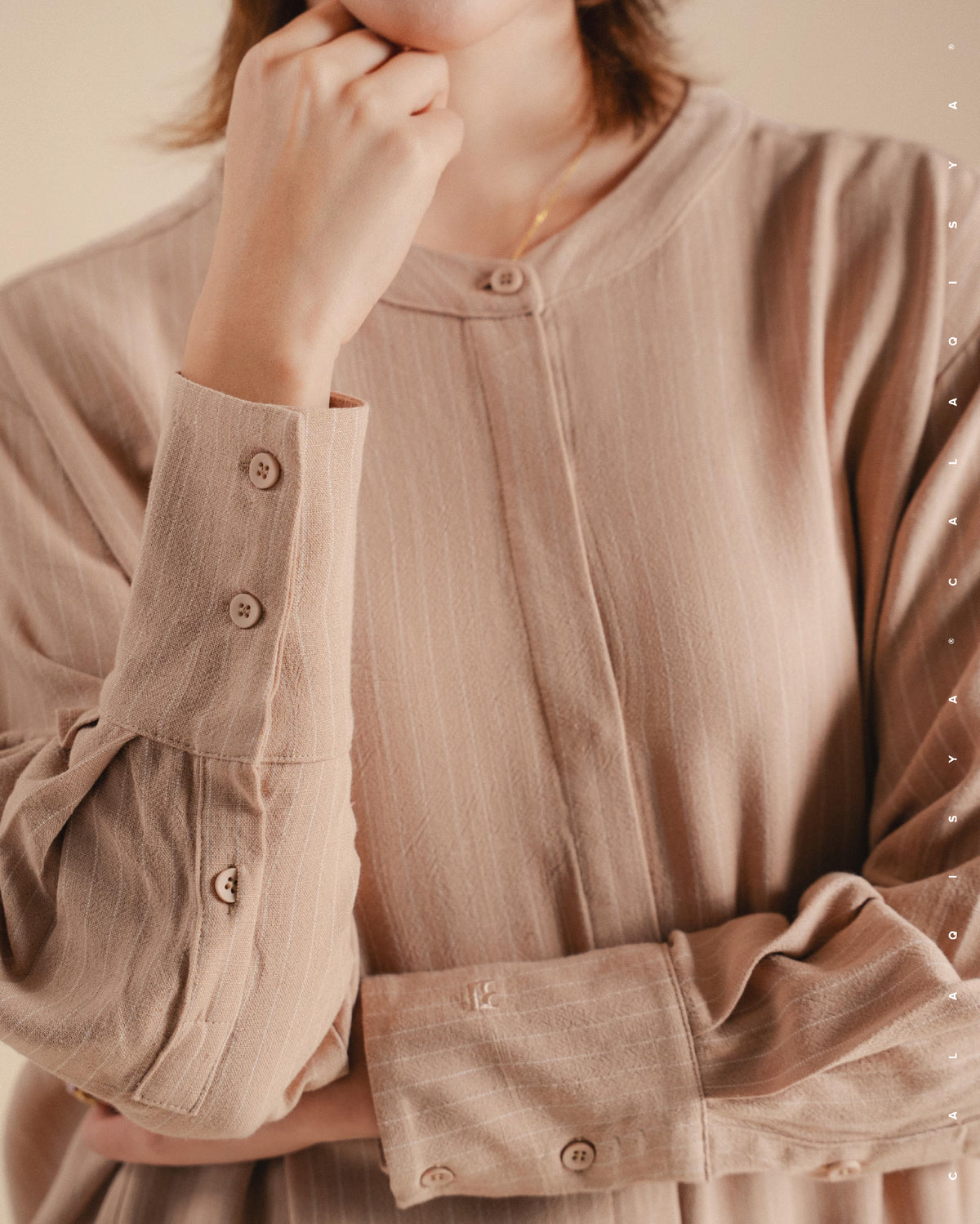 EVERYDAY STRIPE SHIRT IN SAND