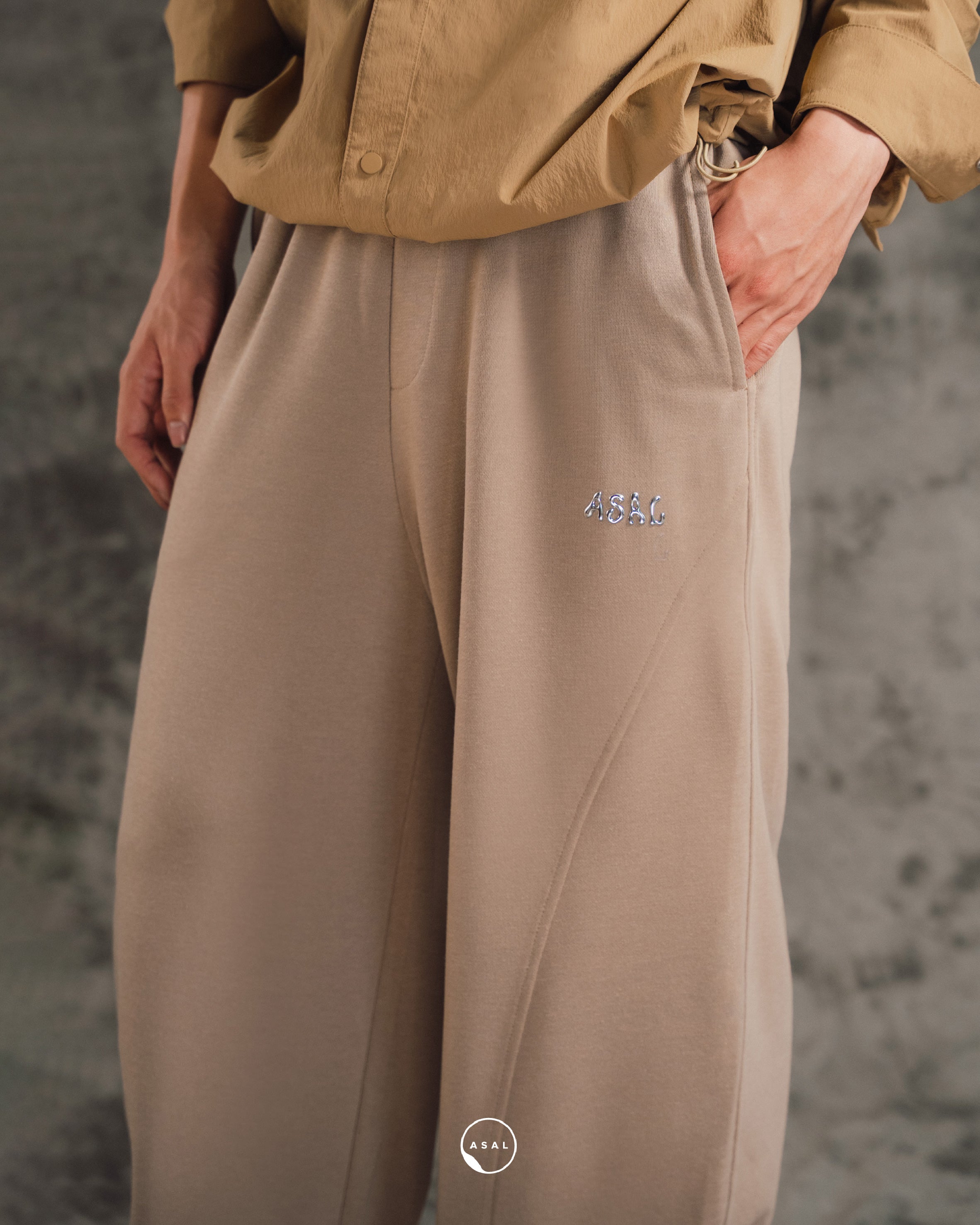 ⭐︎kyo⭐︎　ベージュ KYO PANTS IN SIMPLY TAUPE – CalaQisya
