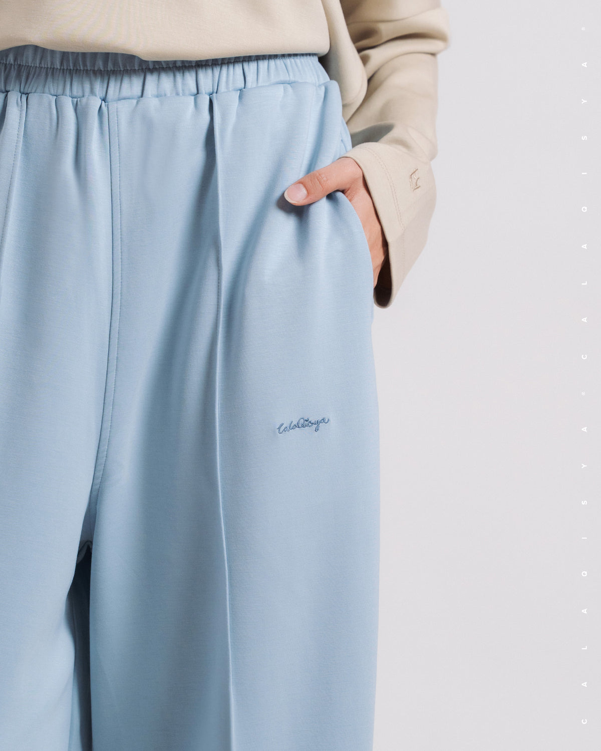RUSH PANTS 2.0 IN SKYWRITING