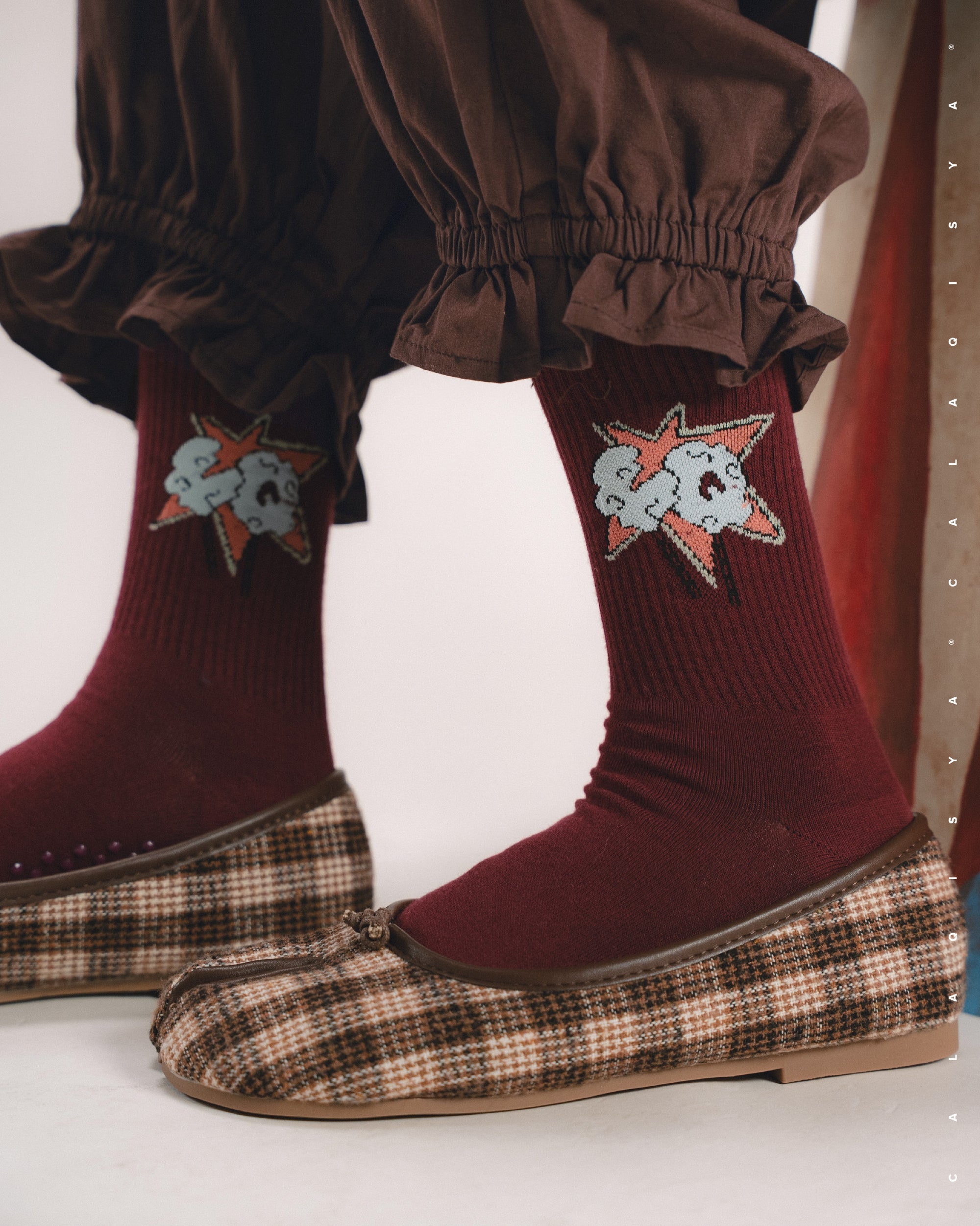 MAISON LUMIERE SOCK IT