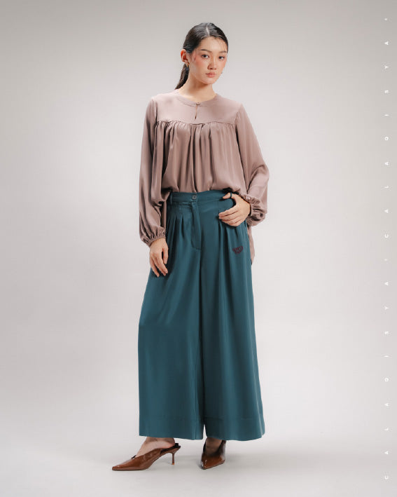 KATE PANTS 2.0 IN STORMY WEATHER