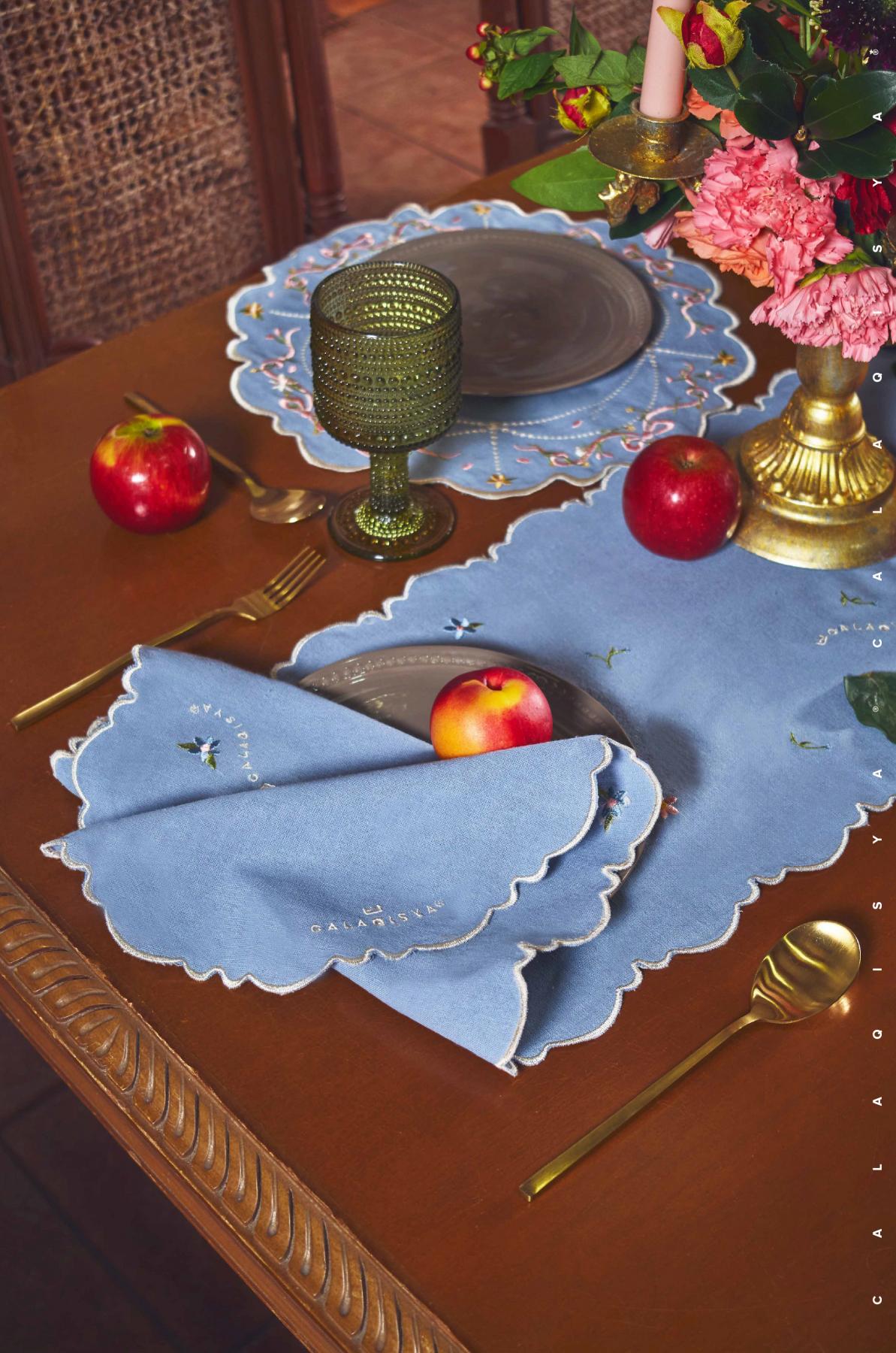 suasana-table-runner-in-hydrangea-01-20240321122834