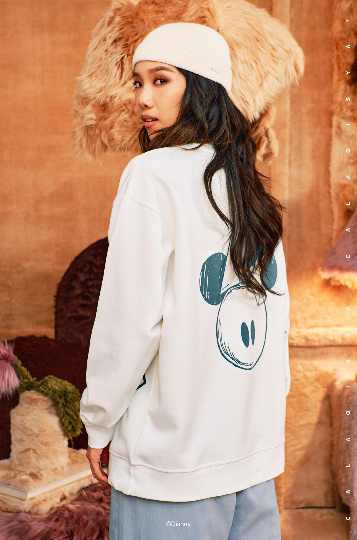 sweatshirt-embroidery-in-off-white-03-20230726161341