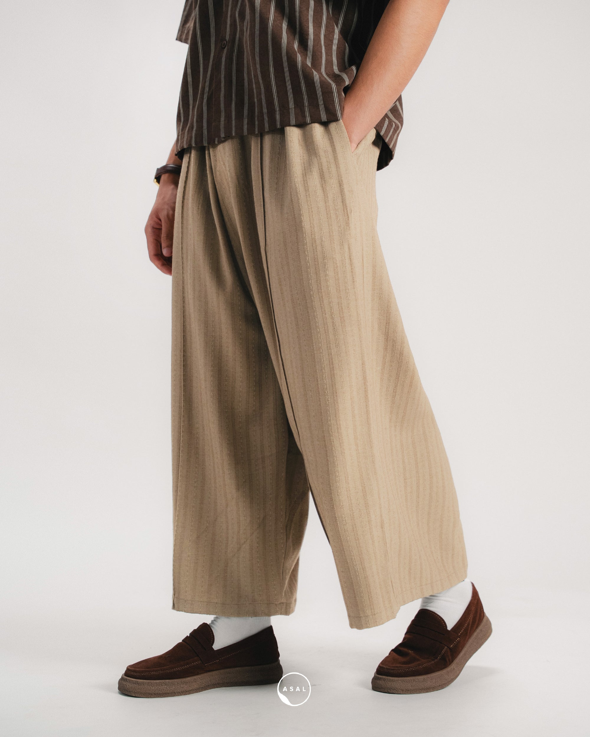 ASAL BAKTI PANTS IN TAN