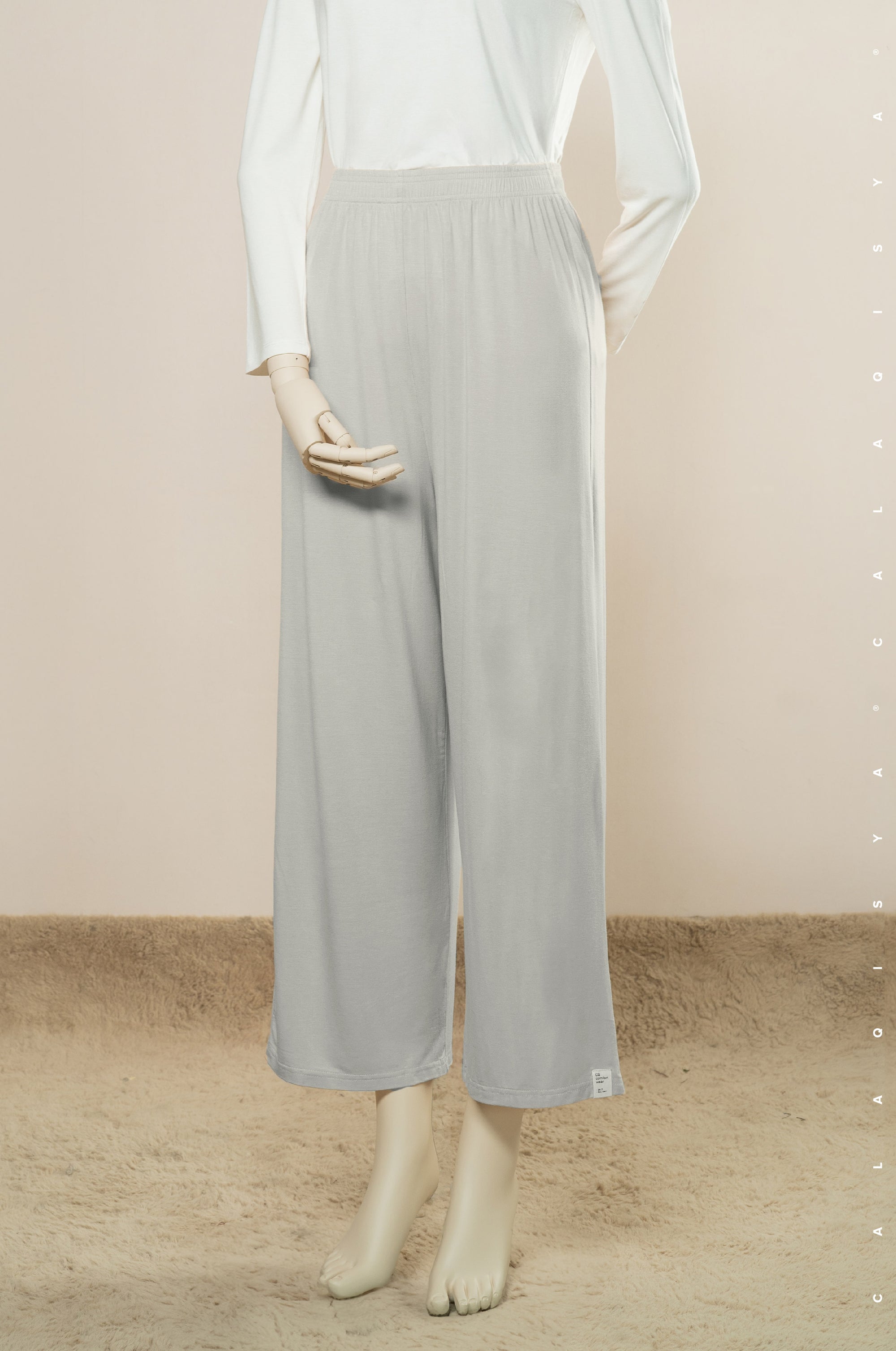 UNDERPANTS FLARE IN NIMBUS CLOUD