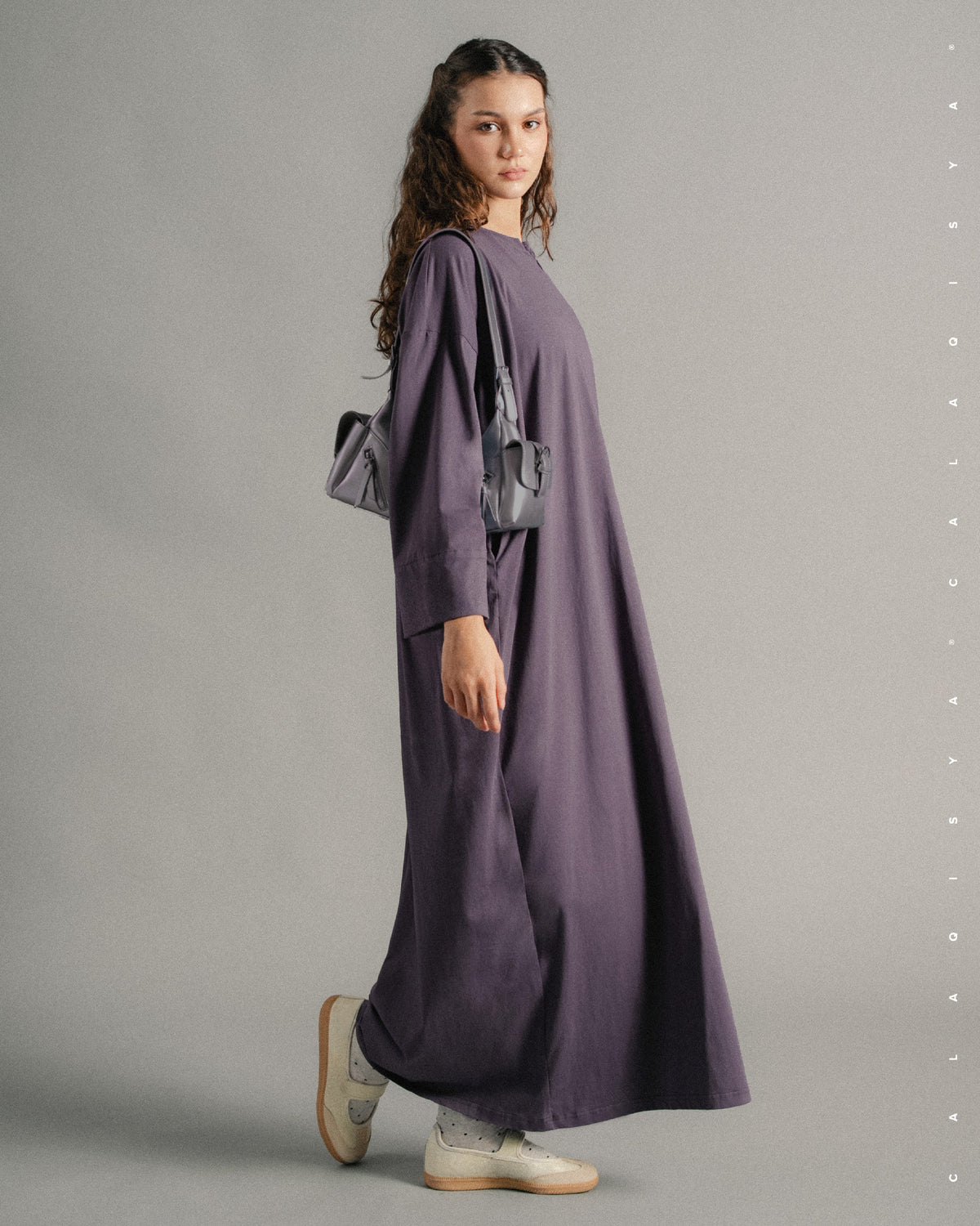 LIGHT DRESS IN VINTAGE VIOLET