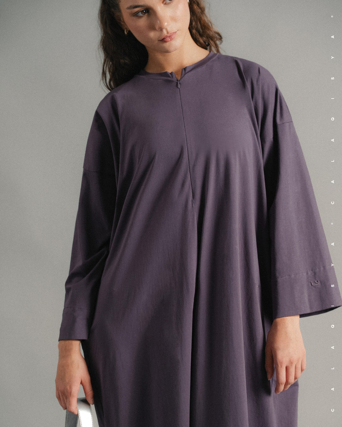 LIGHT DRESS IN VINTAGE VIOLET