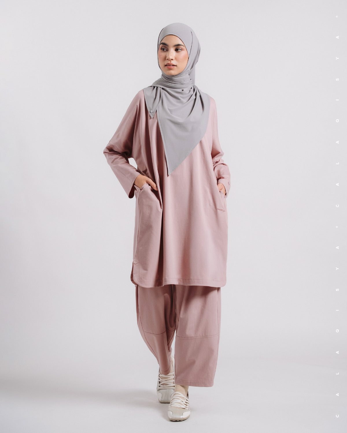 LIGHT COCOON PANTS IN VIOLET ICE
